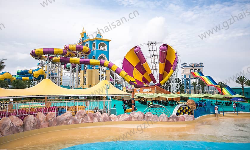 浙江宁波大目湾阿拉的海水上乐园超级龙卷风水滑道