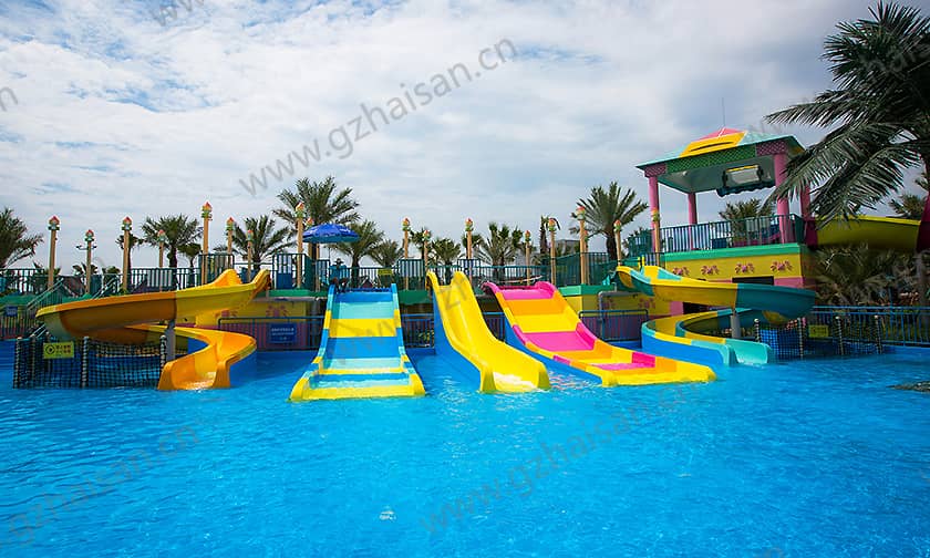 宁波大目湾阿拉的海水上乐园小谐游乐场儿童滑梯